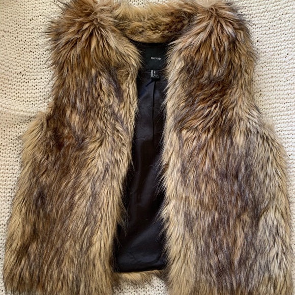 Fur vest Women’s size L - Picture 1 of 6